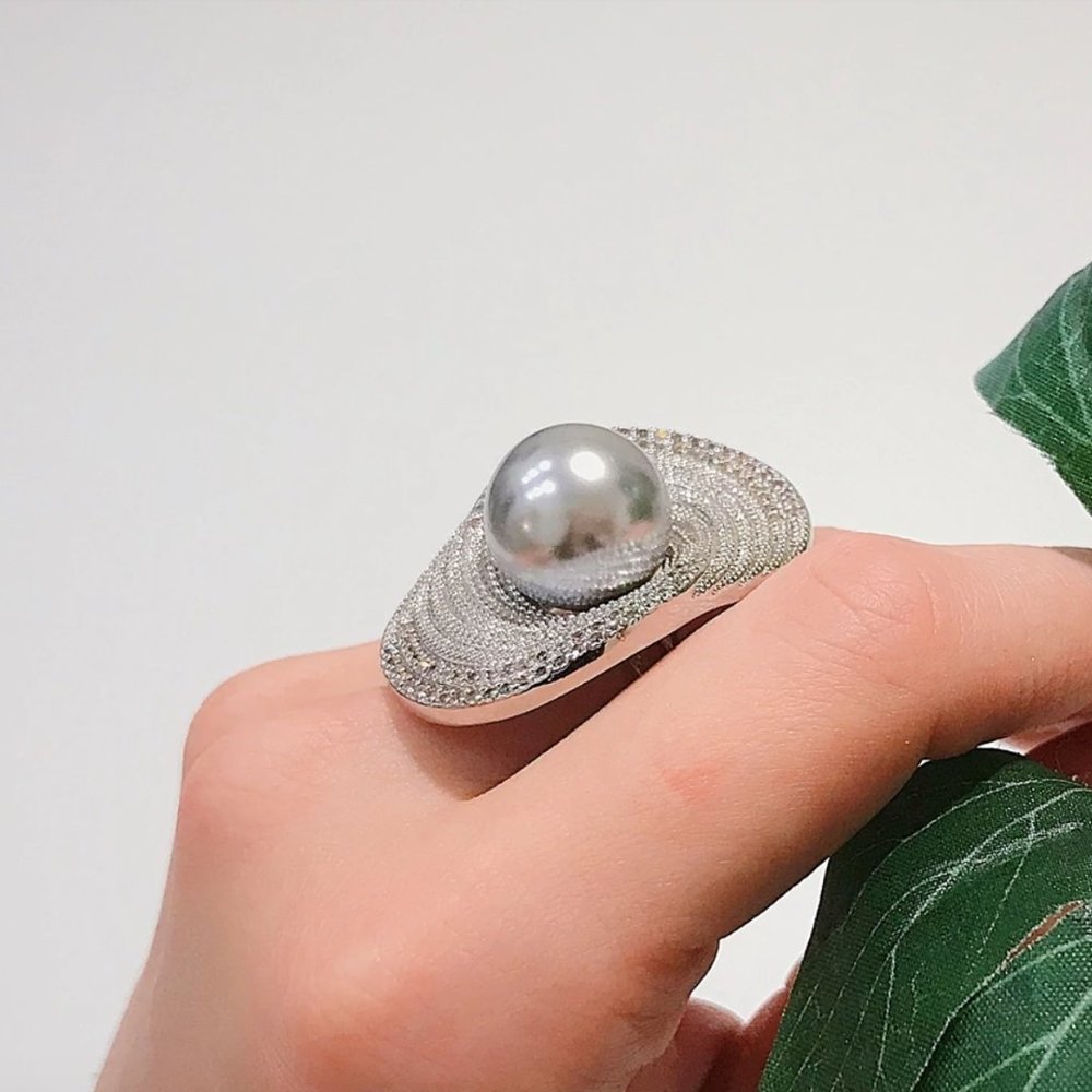 Gorgeous Simulated Grey Pearl Ring - Picture 9 of 15